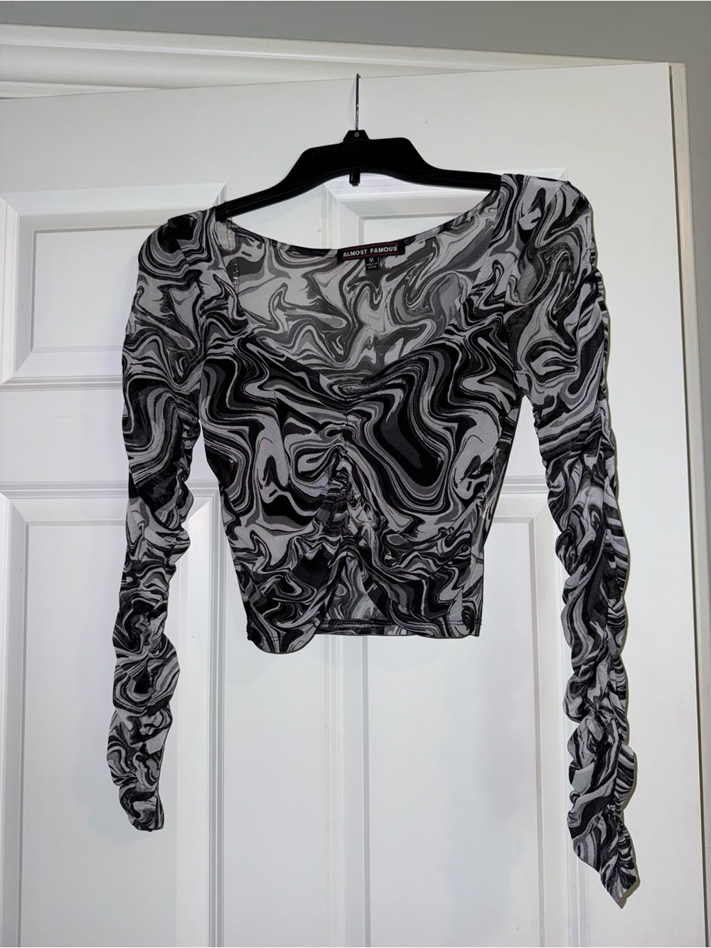 Almost Famous Black & Gray Marble Ruched Long Sleeve Crop Top